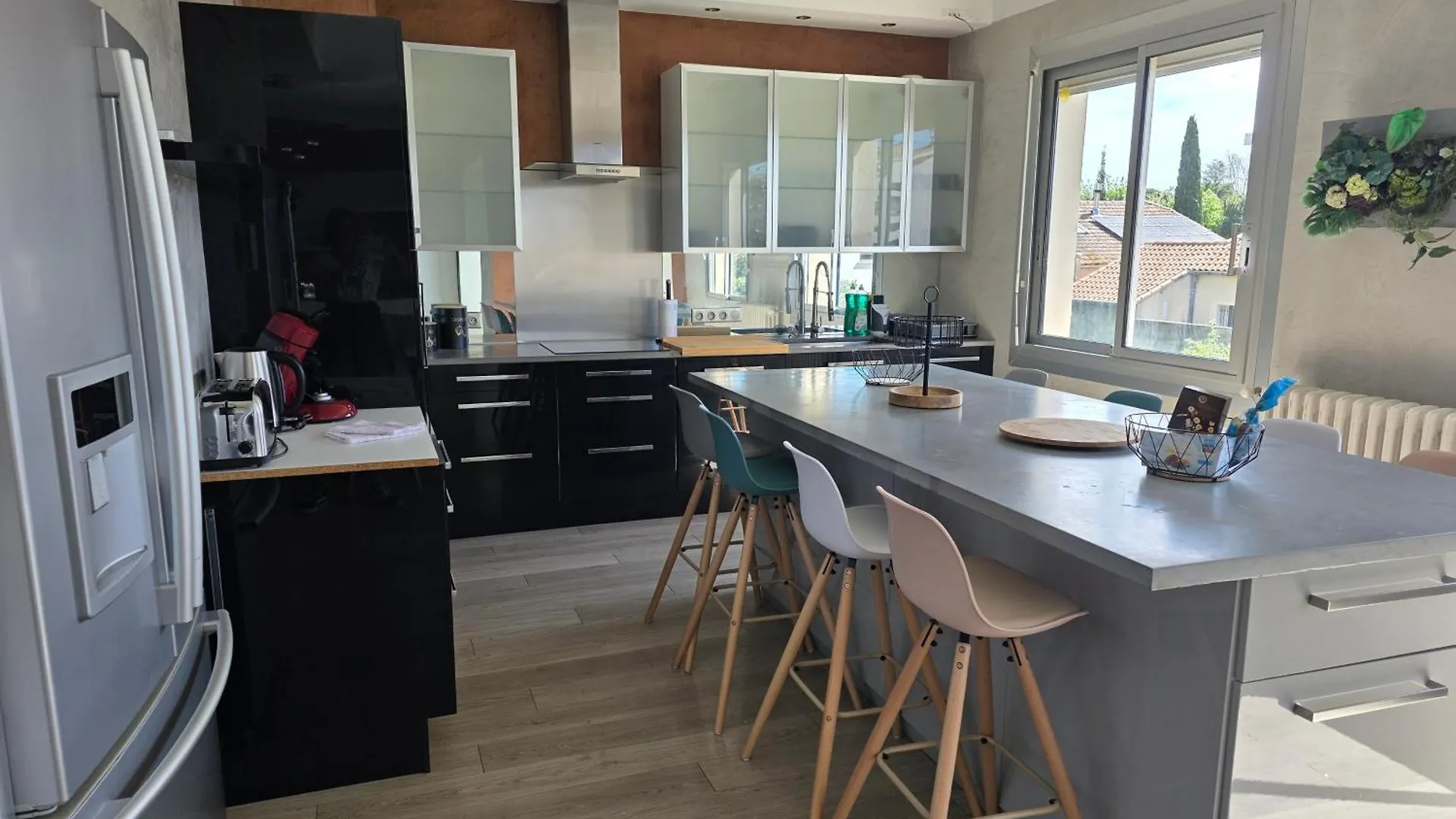 Villa Leonie Piscine Clim 5 Chambres 1 Dortoir 15 Personnes Avignon